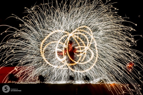 Gala Fireshow. 40. Europejska Konwencja Żonglerska (źródło: materiały prasowe organizatora)