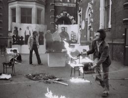 Witold Liszkowski, Akcja uliczna „Wyznanie”, ul. Kościuszki we Wrocławiu, 1981 (źródło: materiały prasowe organizatora)