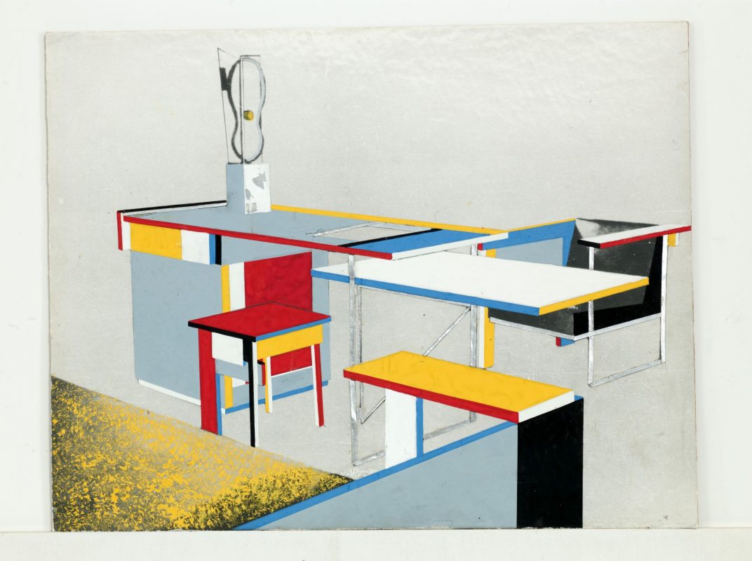 Bohdan Lachert, projekt kompletu mebli z wyeksponowaną „Rzeźbą abstrakcyjną (1)” Katarzyny Kobro [1924] na biurku, 1926, Muzeum Architektury we Wrocławiu (źródło: materiały prasowe organizatora)