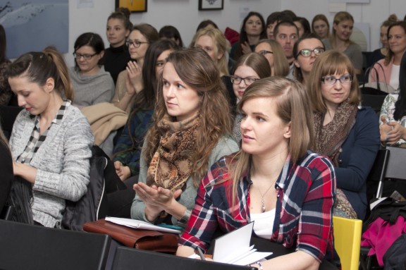 Wykład na Zaprojektowanych – Krakowskich Spotkaniach z Dizajnem, fot. Anna Zborowska (źródło: materiały prasowe organizatora)