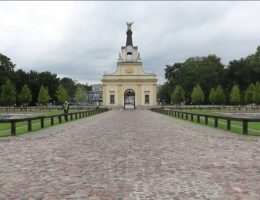 Rafał Żarski, „W środku miasta stoi pałac” (źródło: materiały prasowe organizatora)