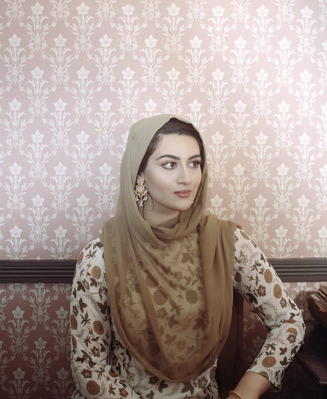 Maryam Wahid, Z cyklu: Kobiety z Pakistańskiej Diaspory w Anglii, technika chromogenic print, 2018, fot. © Maryam Wahid (źródło: materiały prasowe)